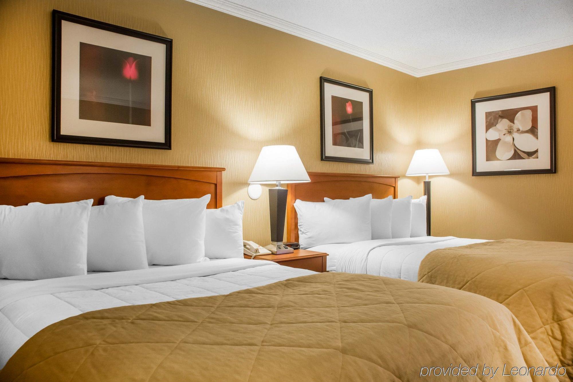 Clarion Hotel & Suites Riverfront Oswego Eksteriør billede