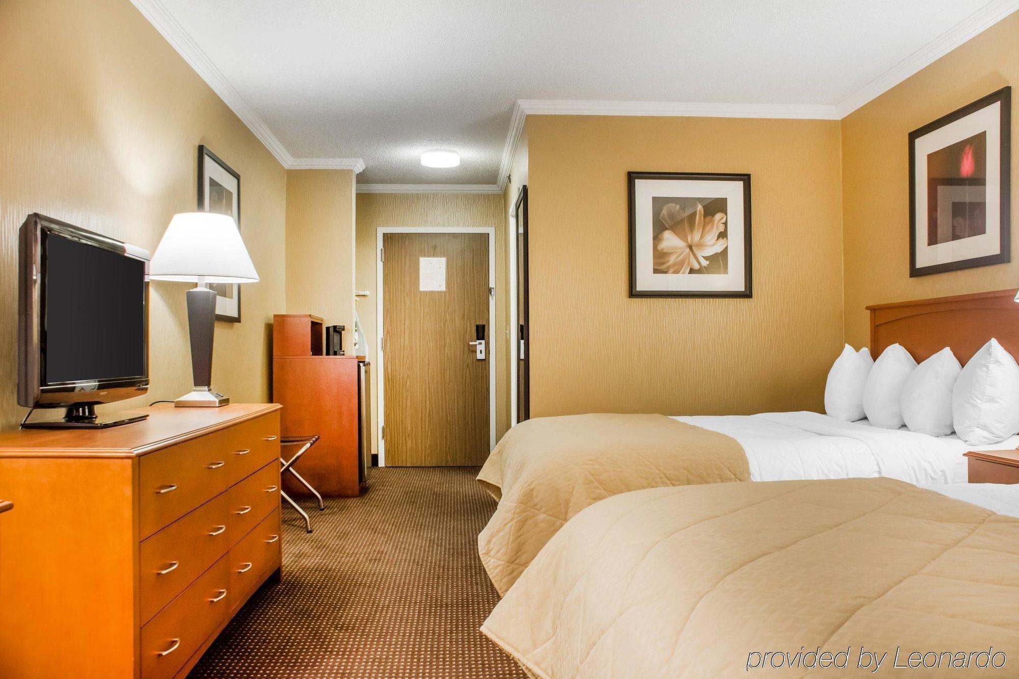 Clarion Hotel & Suites Riverfront Oswego Eksteriør billede