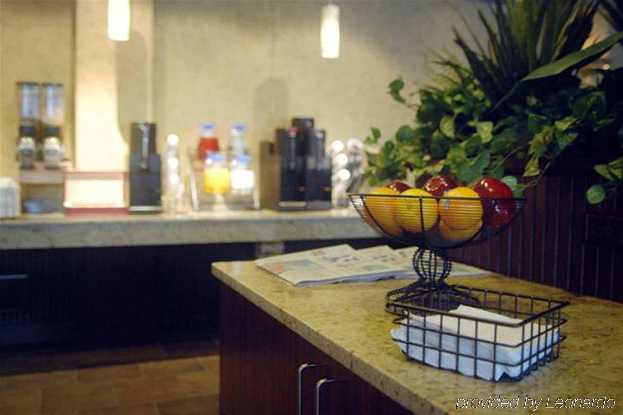 Clarion Hotel & Suites Riverfront Oswego Eksteriør billede