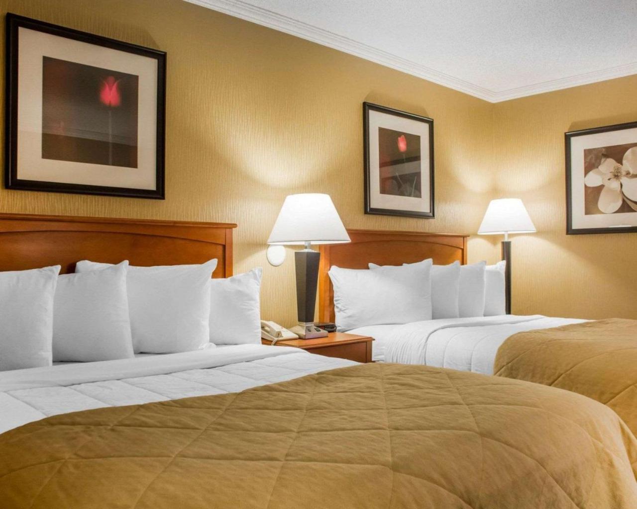 Clarion Hotel & Suites Riverfront Oswego Eksteriør billede
